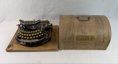 Schreibmaschine typo visible - schreibmaschine,