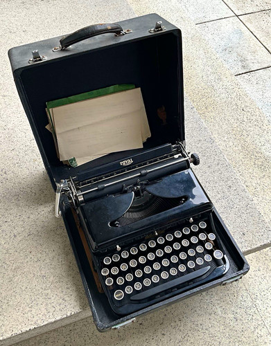 Royal typewriter - royal,