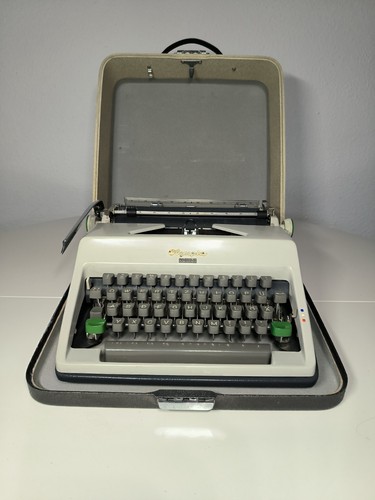 Olympia monica vintage - olympia,