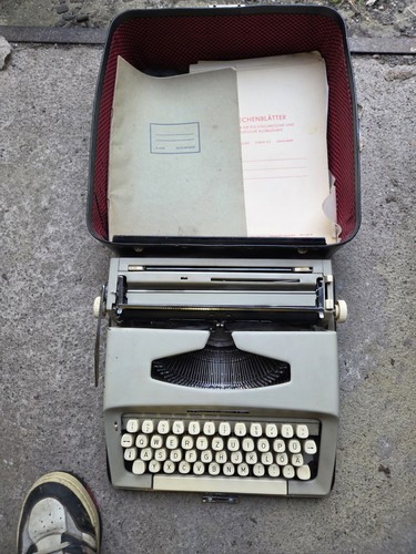 Vintage schreibmaschine - vintage,