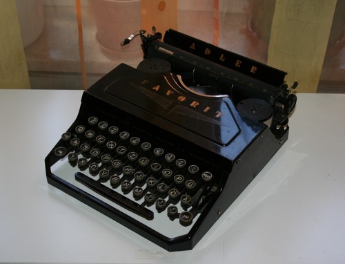 Adler favorit vintage - /,