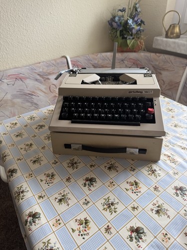 Schreibmaschine modell - schreibmaschine,
