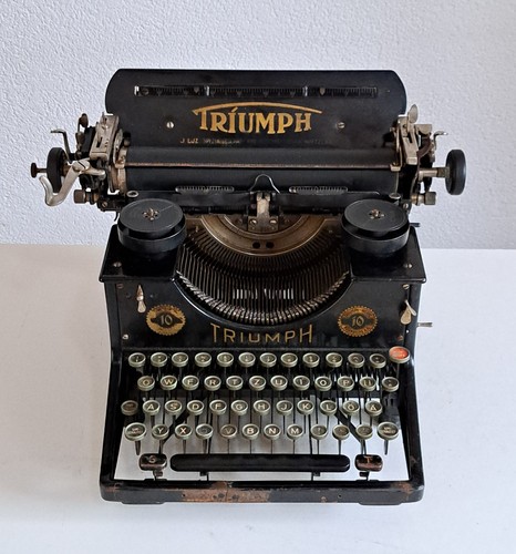 Triumph adler schreibmaschiene - triumph,